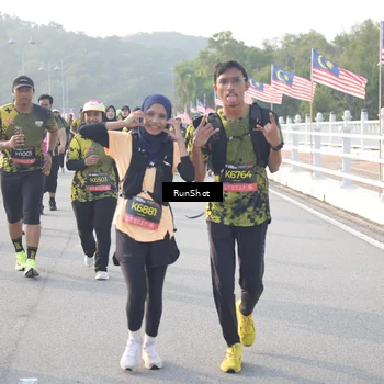 Runner Photo 6859448