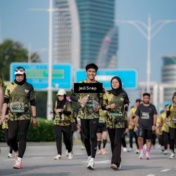 Runner Photo 6859453