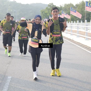 Runner Photo 6859457