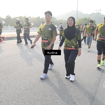 Runner Photo 6859643