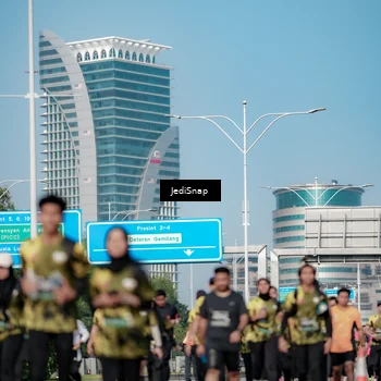Runner Photo 6859650