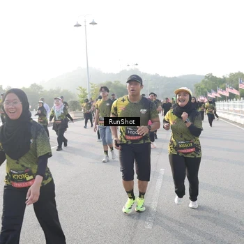 Runner Photo 6859689