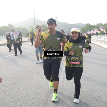 Runner Photo 6859708