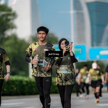 Runner Photo 6859711