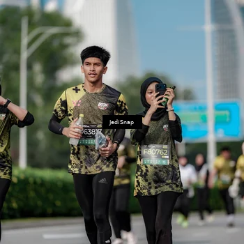 Runner Photo 6859738