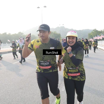 Runner Photo 6859749