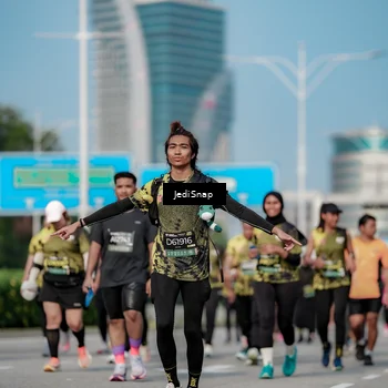Runner Photo 6859758