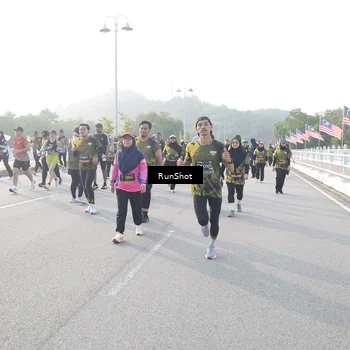 Runner Photo 6859922