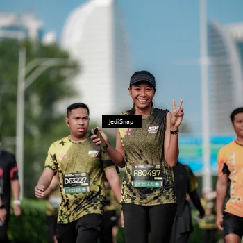 Runner Photo 6860005