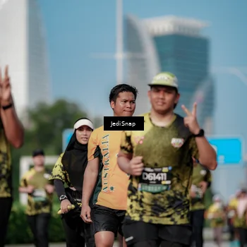 Runner Photo 6860014