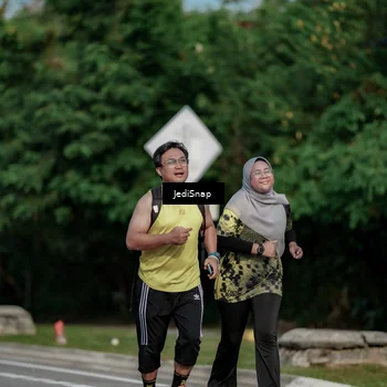 Runner Photo 6860020