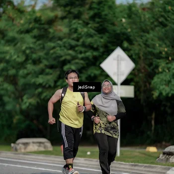 Runner Photo 6860021