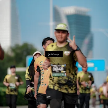 Runner Photo 6860022