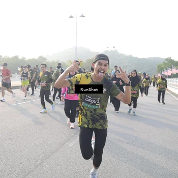 Runner Photo 6860025