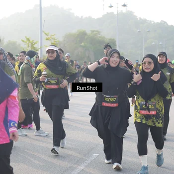 Runner Photo 6860082