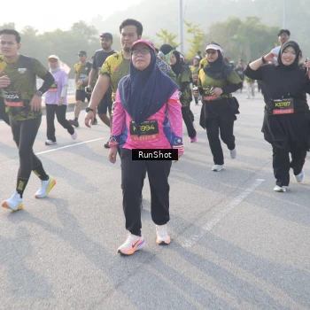 Runner Photo 6860110