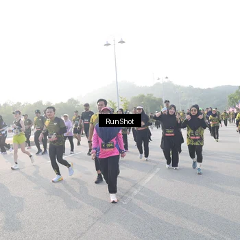 Runner Photo 6860114