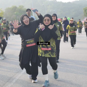 Runner Photo 6860153