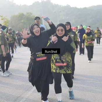 Runner Photo 6860181