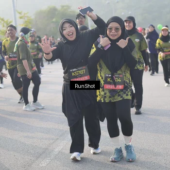Runner Photo 6860189