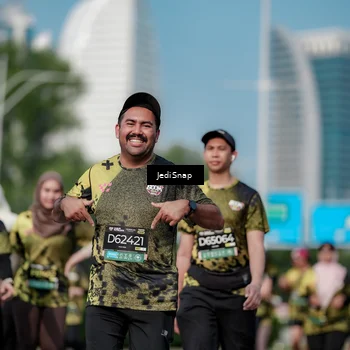 Runner Photo 6860205