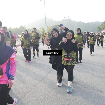 Runner Photo 6860258
