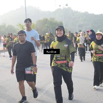 Runner Photo 6860310