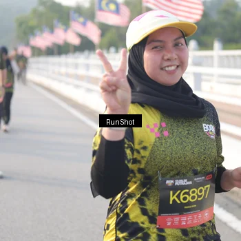 Runner Photo 6860406