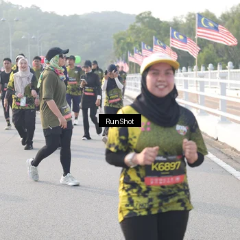 Runner Photo 6860467