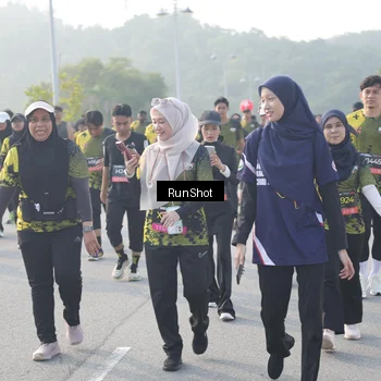 Runner Photo 6860522