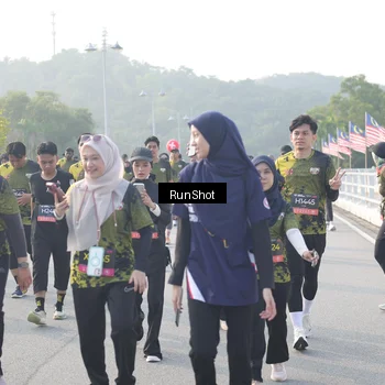 Runner Photo 6860545