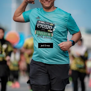 Runner Photo 6860605