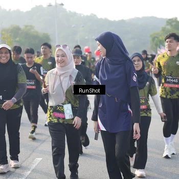 Runner Photo 6860627