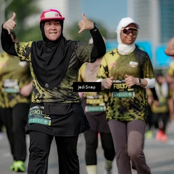 Runner Photo 6860635