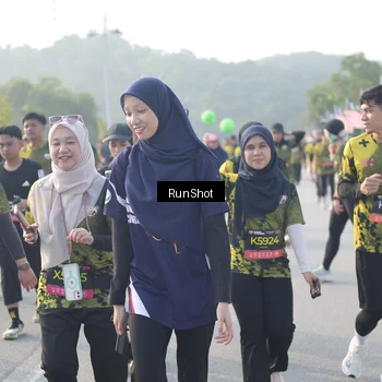 Runner Photo 6860643