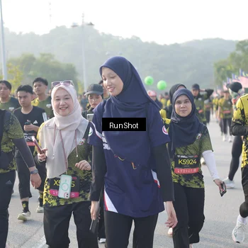 Runner Photo 6860644