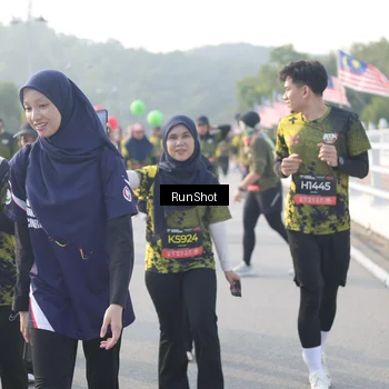 Runner Photo 6860646