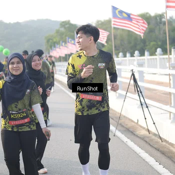 Runner Photo 6860652