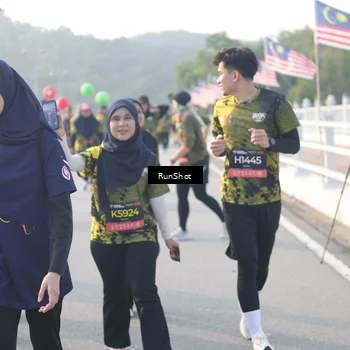 Runner Photo 6860659