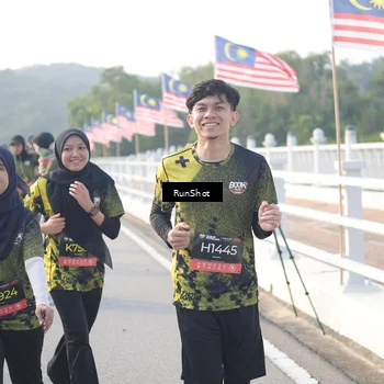 Runner Photo 6860661