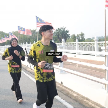 Runner Photo 6860667