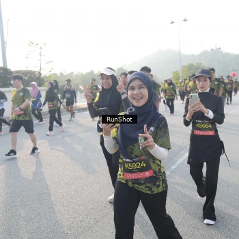 Runner Photo 6860684