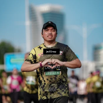 Runner Photo 6860685
