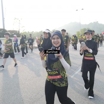 Runner Photo 6860688