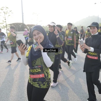 Runner Photo 6860697