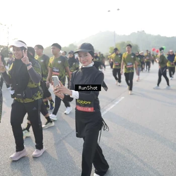 Runner Photo 6860704