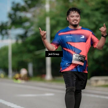Runner Photo 6860706