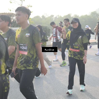 Runner Photo 6860708
