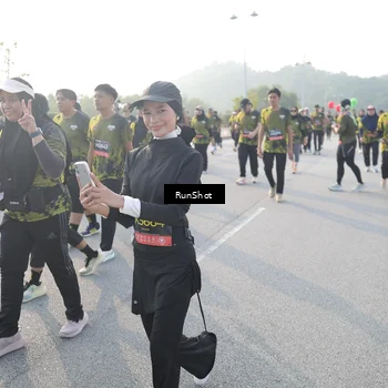 Runner Photo 6860713