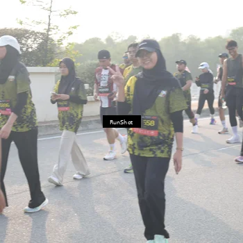 Runner Photo 6860716